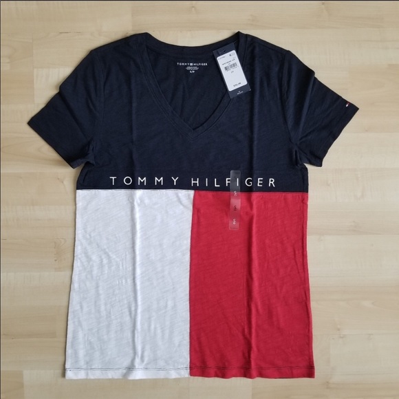Tommy Hilfiger Tops - Hilfiger women’s tee shirt navy blue